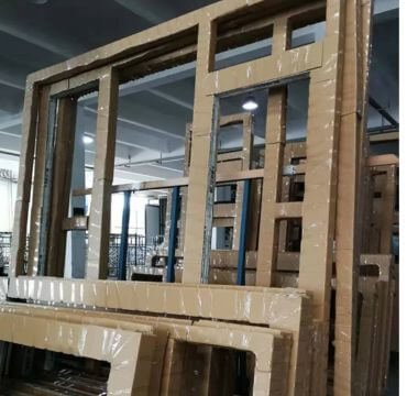 Aluminum door and window frame cardboard packaging