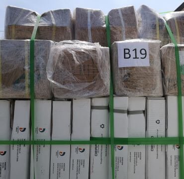 Aluminum doors and windows shipping packaging